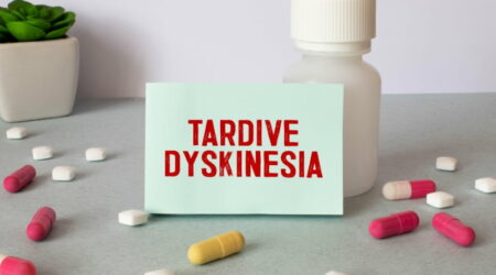 Symptoms and causes of tardive dyskinesia