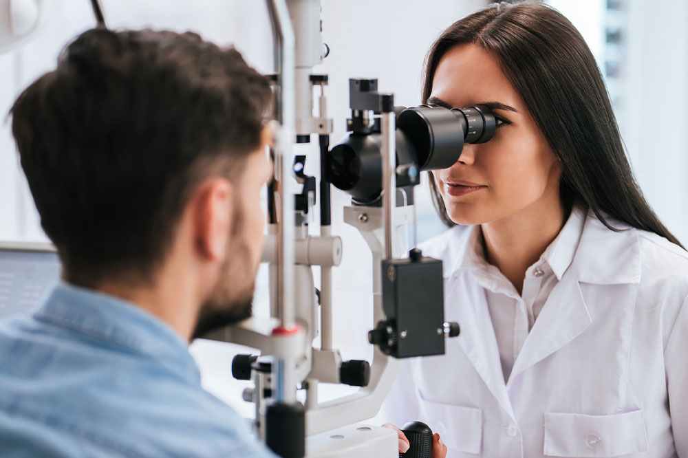 10 paramount tips for selecting an ophthalmologist